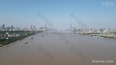 城市航拍武汉长江大桥交通地标